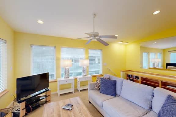 Dog friendly house with ocean view and entertainment walk to beach - Image 2