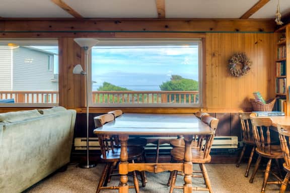 Dog friendly home across from the beach with grill deck and amazing ocean views - Image 5