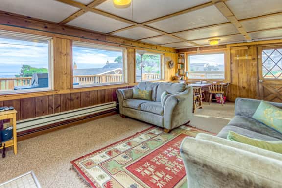 Dog friendly home across from the beach with grill deck and amazing ocean views - Image 4