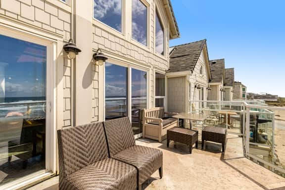 Oceanfront Villa with WiFi Private Hot Tub Balconies Beach Access and Game Room - Image 2