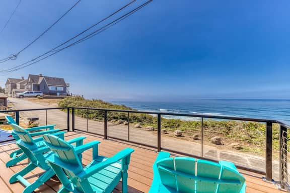 Oceanfront dog friendly home with hot tub and huge view steps to beach access - Image 5