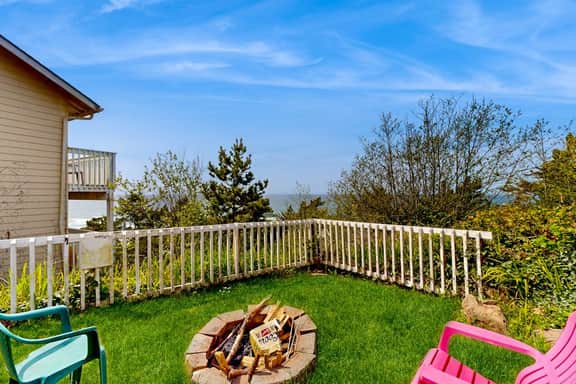 Oceanview Condo Dog Friendly Close to Beach and Everthing in Town - Image 3