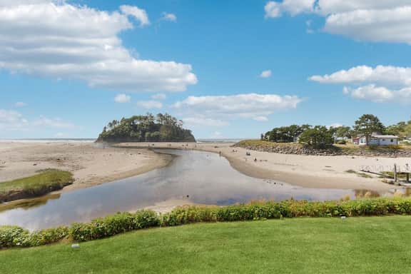 Dog friendly oceanfront condo with beach access and Proposal Rock view - Image 3