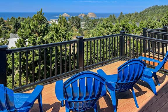 Sweeping ocean view home with fireplace grill and foosball table dog friendly - Image 2