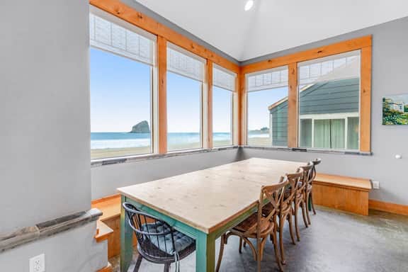 Gorgeous oceanfront home with incredible views of Haystack Rock dog friendly - Image 2