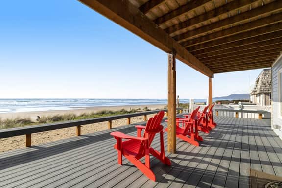 Dog friendly waterfront rental just steps from the beach and restaurants - Image 2