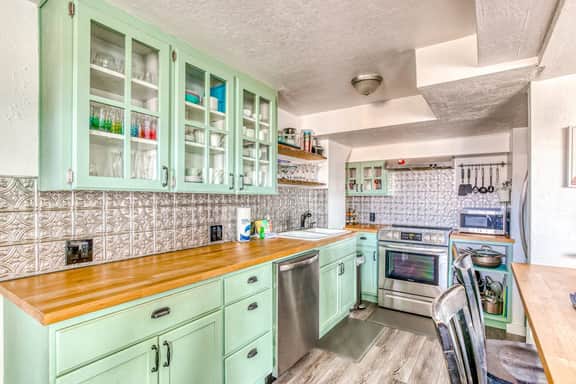 Ground floor condo 1 block from the beach with private patio dog friendly - Image 2