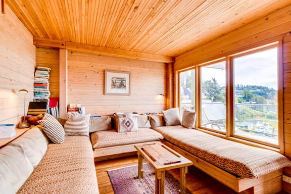 Hand Built Gem with Two Large Decks and Incredible Views 1 4 Mile to the Beach - Image 3
