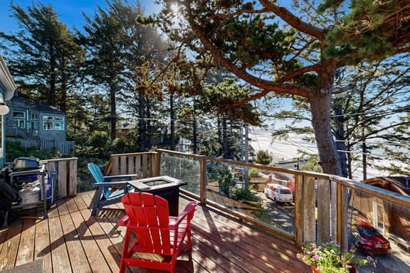 Charming home with wonderful ocean views ping pong game room WiFi decks - Image 2