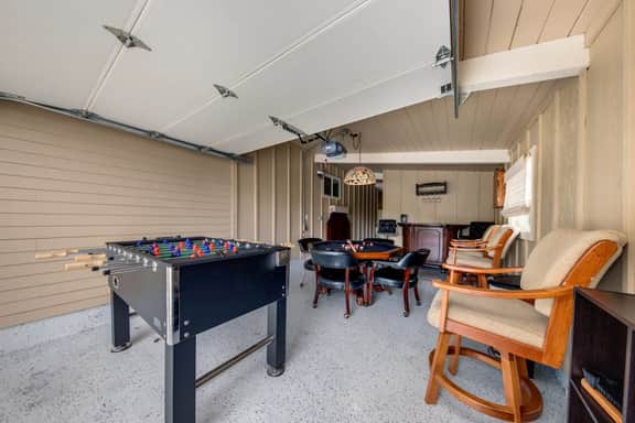Snazzy home near the beach with private hot tub patio and grill - Image 3