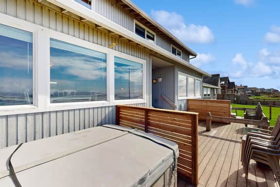 Beachfront ocean view duplex with private beach hot tub grill outdoor shower - Image 4