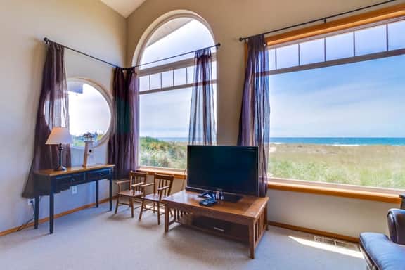 Updated Oceanfront Home with Lovely Pacific Views and Pool Table - Image 2