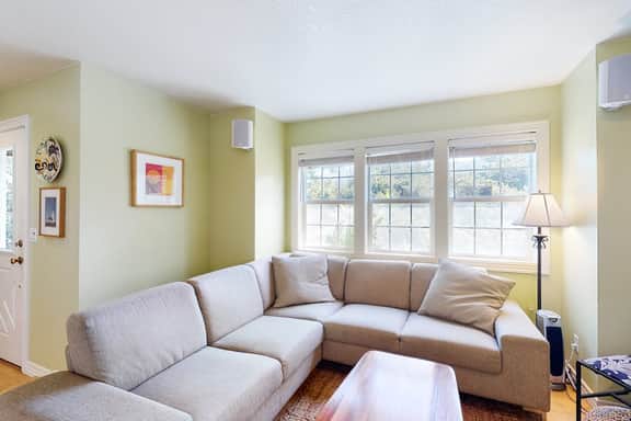Dog friendly beach house with private hot tub free WiFi game room and ocean views - Image 4