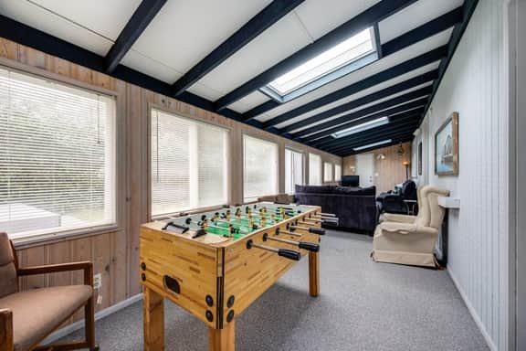 Cheerful home with ocean views private hot tub and gas grill walk to the beach - Image 3