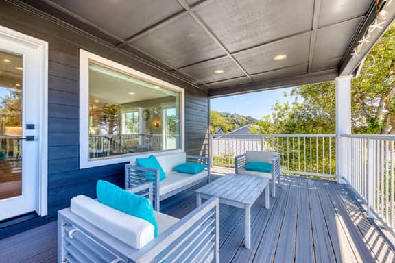 Newly built home with lake view and game room steps to downtown walk to beach - Image 5