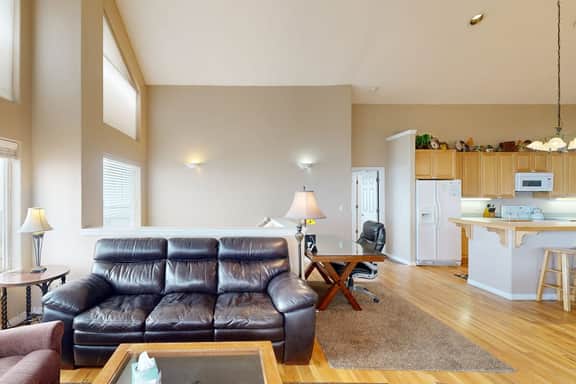 Beautiful home on the ocean with beach views deck bbq WiFi and streaming - Image 5
