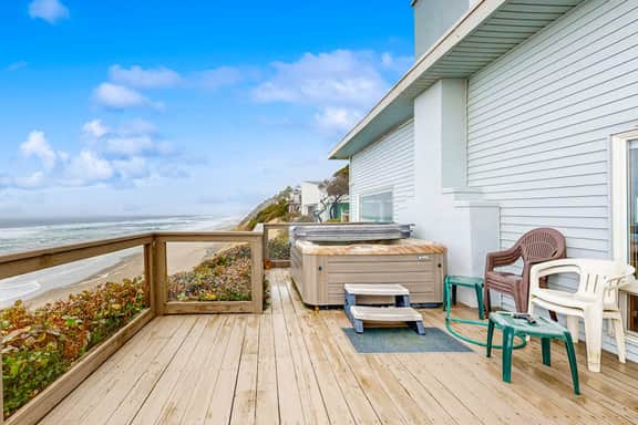 Charming Oceanfront Two Story Home Private Hot Tub Deck Gas Grill and Views - Image 2