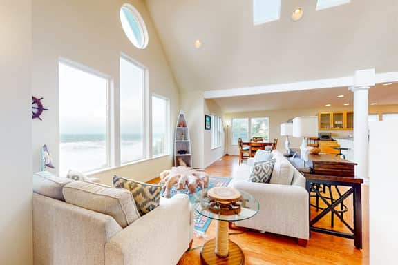 Dog friendly home with beautiful ocean view game room and easy beach access - Image 2