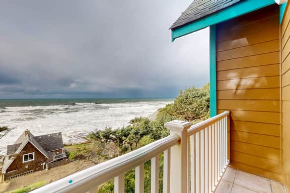 Dog friendly home with beautiful ocean view game room and easy beach access - Image 3