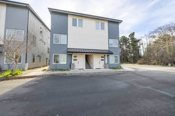 Modern Lincoln City loft near Siletz Bay, Taft Beach, and D River - Image 3