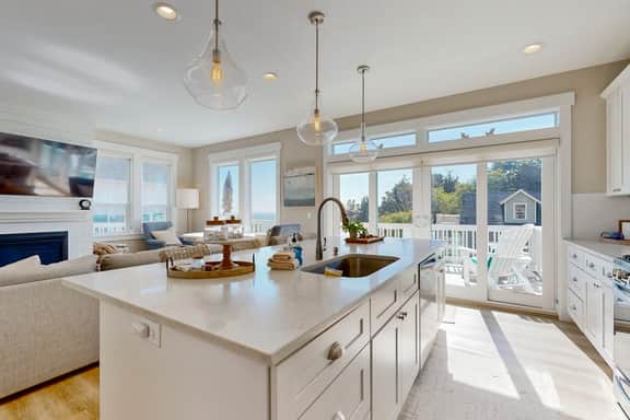 Discover Coastal Bliss Your Perfect Retreat Awaits in Lincoln City - Image 5