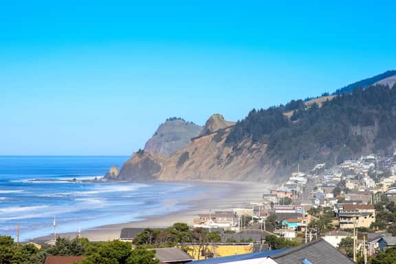 Cozy Oceanview Home with the Best Vistas in Road s End Dogs Welcome - Image 2