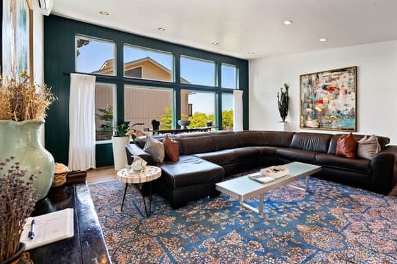 Spacious home with ocean view enclosed yard fireplace hut tub washer and dryer - Image 2