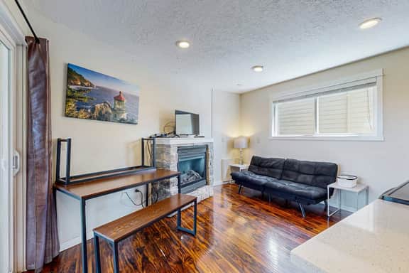 Dog Friendly Condo with Partial Ocean Views Short Walk to the Beach - Image 4