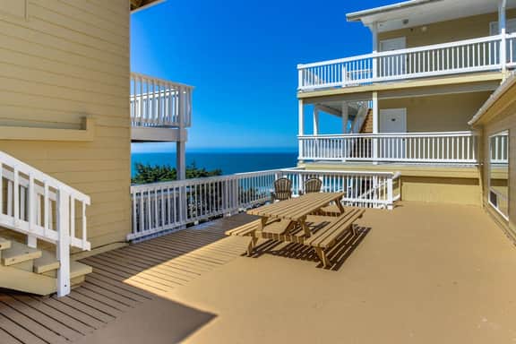 Great for Big Groups Three Dog Friendly Condos Lovely Views Walk to Beach - Image 2