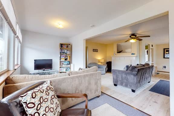 Ocean view home with prime walkable location near beach and town 2 dogs OK - Image 2
