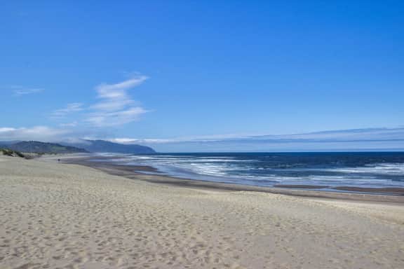 Designer home with stunning ocean and sunset views steps to beach dog friendly - Image 3