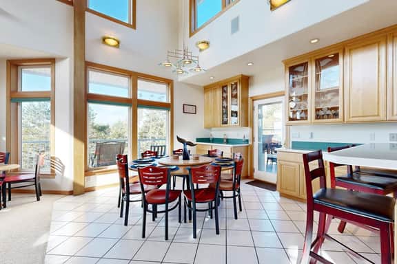 Coastal estate with private hot tub enclosed yard firepit and game room - Image 3