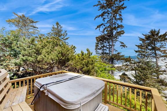 Dog Friendly Home with Private Hot Tub and Views of Proposal Rock and the Ocean - Image 4