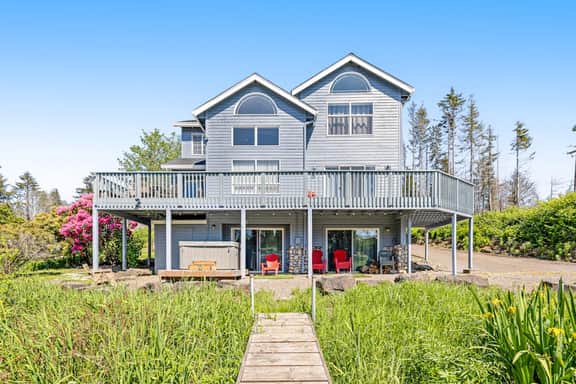 Charming Lakefront Home with Private Hot Tub and High Speed WiFi - Image 2