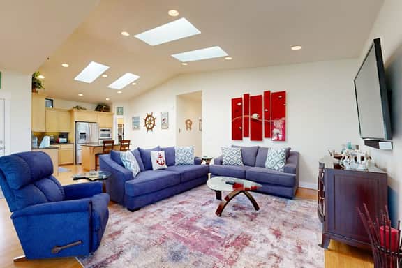Beachside home with firepit media room walk 2 minutes to beach access - Image 5