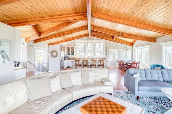 Elegant home with sauna private hot tub and ocean views accessible by elevator - Image 3