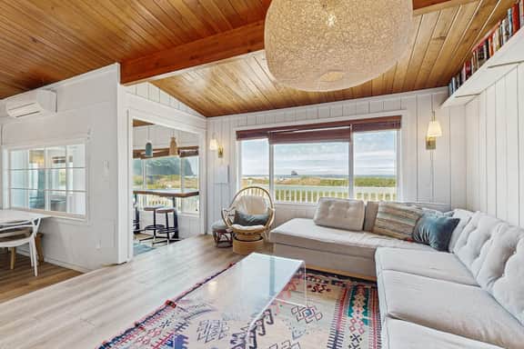 Waterfront house with ocean views and gorgeous sunsets dog friendly - Image 5