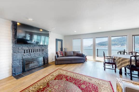 Bayview home with a deck overlooking the locally famous Ghost Hole fishing spot - Image 3