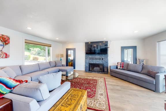 Bayview home with a deck overlooking the locally famous Ghost Hole fishing spot - Image 2