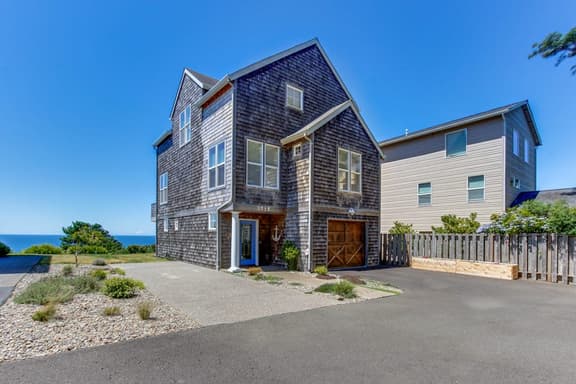 Pristine Home with Stunning Views Short Walk to Beach Right in Town - Image 1