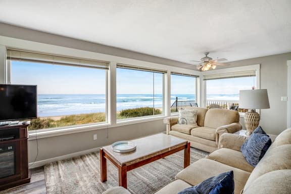 Oceanfront Dog Friendly Home with Free WiFi Perfect for a Family Beach Trip - Image 1