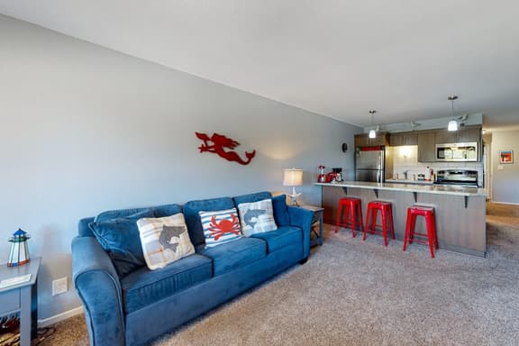 Third floor beachfront condo with a balcony full kitchen and ocean views - Image 1