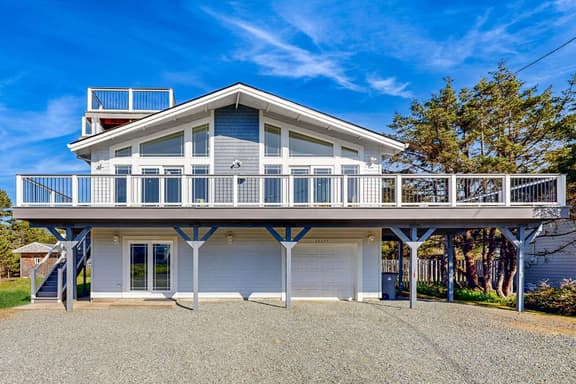 Ocean side home steps from sand dog friendly - Image 1