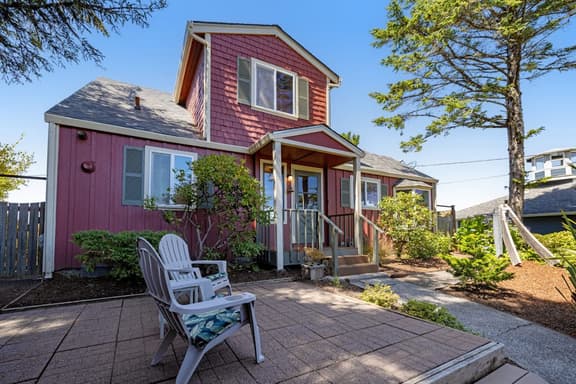Historic Waterfront Home with Ocean Views Great Location Dogs OK - Image 1
