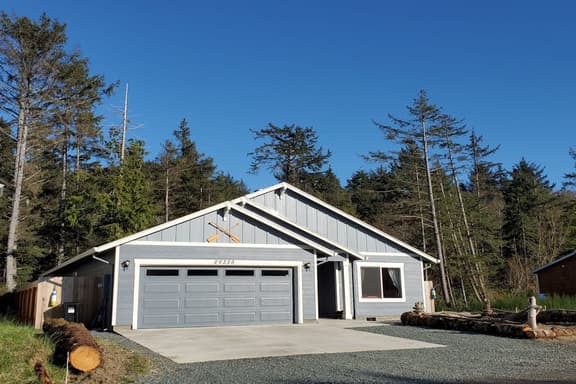 Newly built dog friendly house near the beach with private grill and patio - Image 1