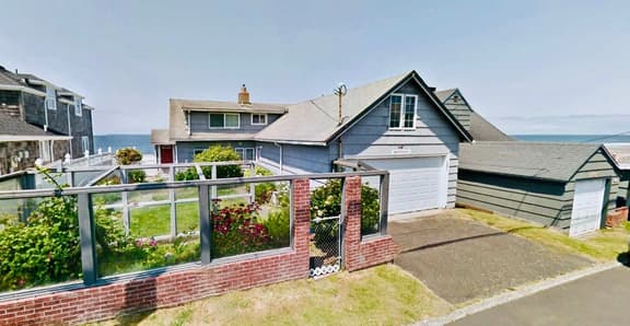 Oceanfront Escape | Million-Dollar Views, Family & Dog Friendly - Image 1
