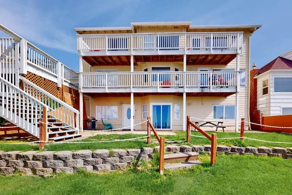 Romantic Ocean View Suite with Easy Beach Access Dog Friendly - Image 1