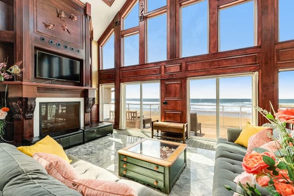 Oceanfront Villa with WiFi Private Hot Tub Balconies Beach Access and Game Room - Image 1