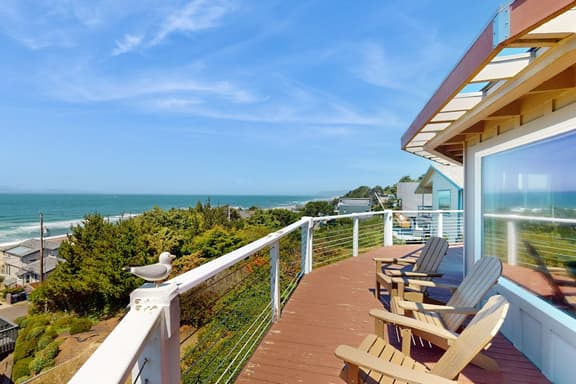 Dog friendly home with great decks and stunning ocean views - Image 1