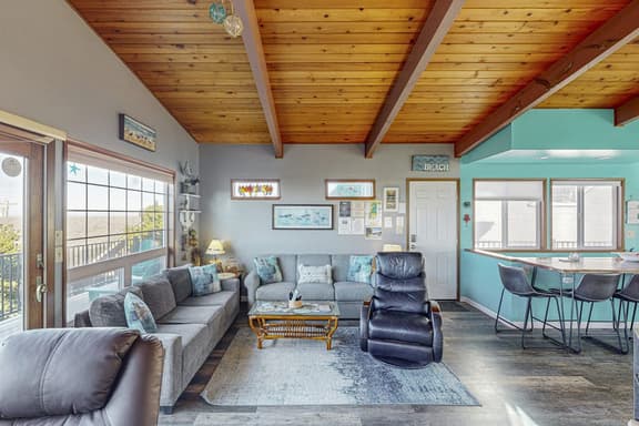 Ocean and Lake View Home with Private Hot Tub 1 2 Block to Beach Dogs OK - Image 1